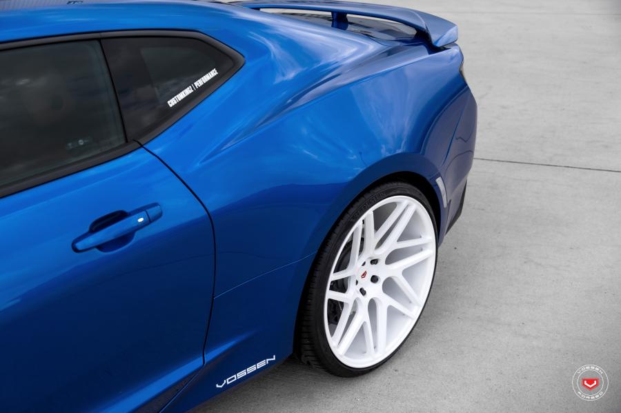 Детали экстерьера Chevrolet Camaro SS on Vossen Wheels (VPS-315T) 2017 года  (фото 14 из 22)